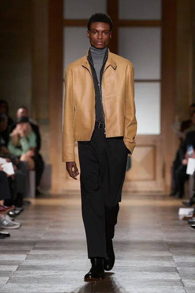 Look 31
